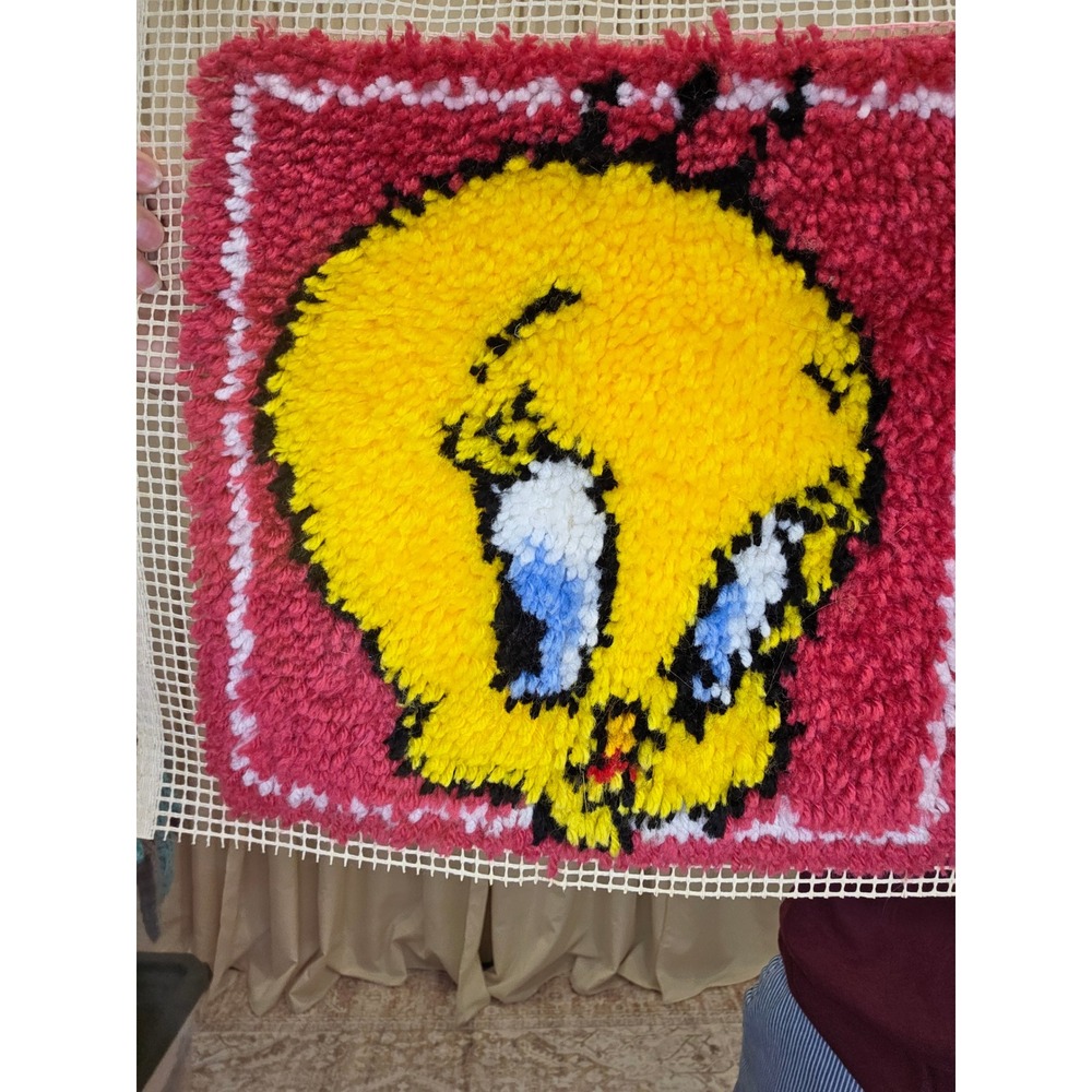 Tweety bird vintage 12x12‎ latch hook looney tunes